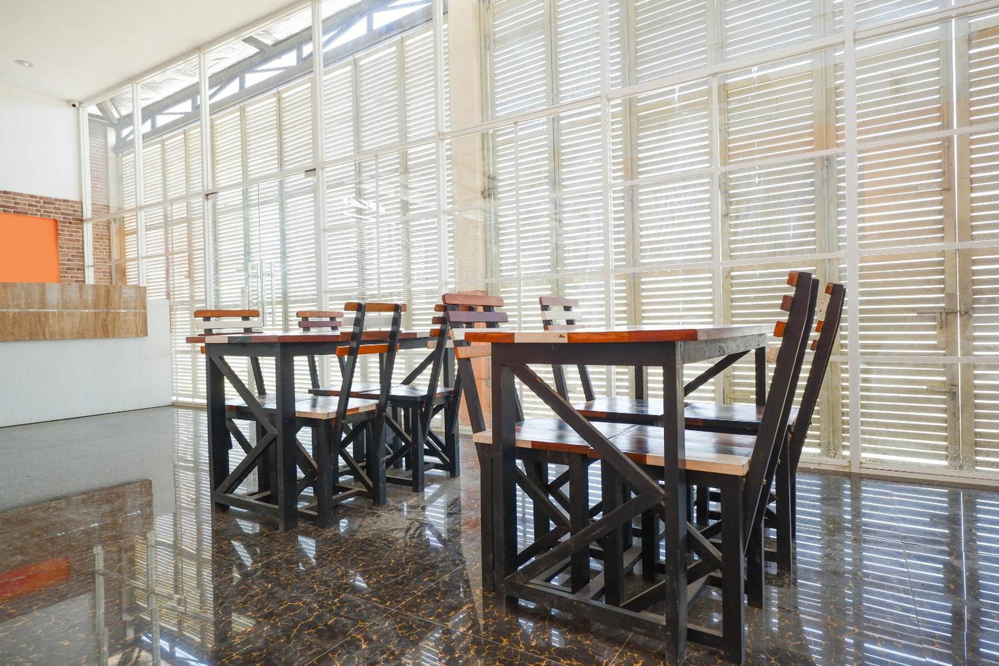 Unta Residence Semarang Extérieur photo